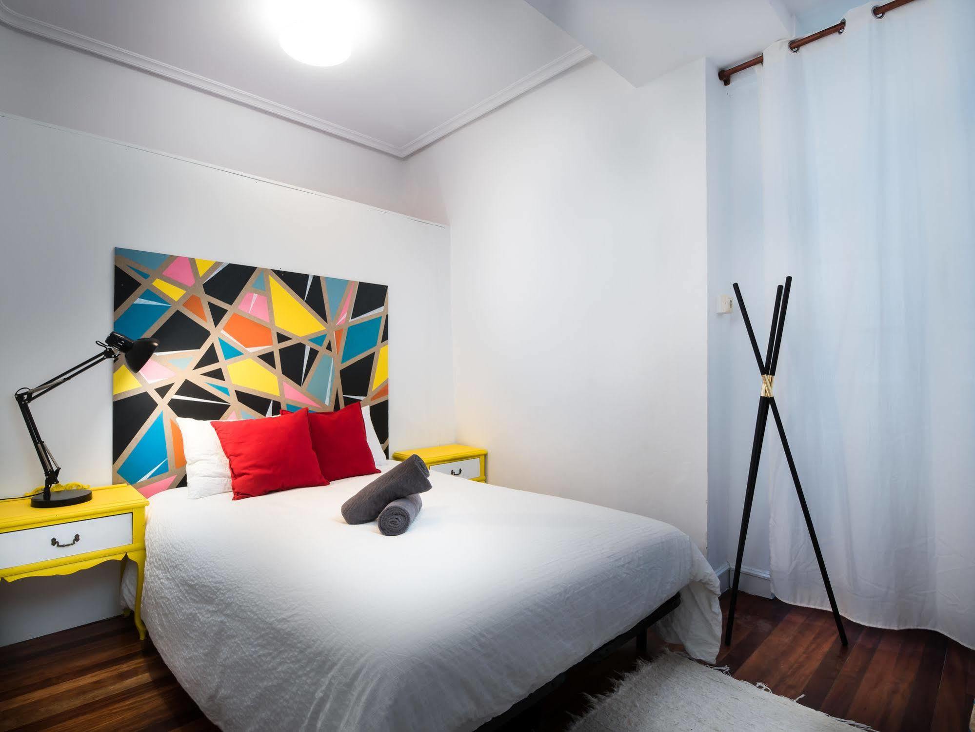 Off Beat Guesthouse - Self-Check-In - Sleep Conscious Сан-Себастьян Экстерьер фото